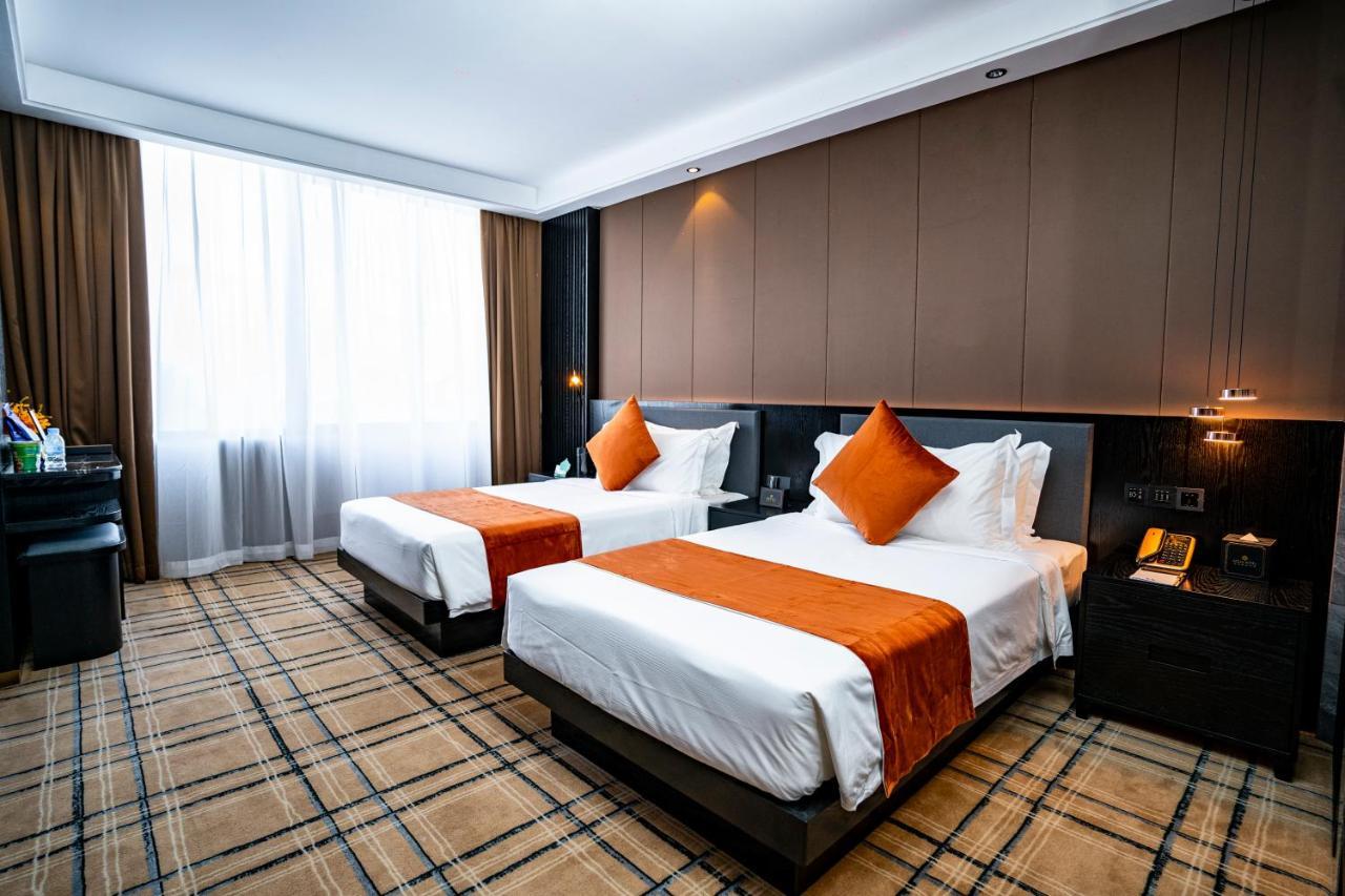 Ocean Hotel Пномпень Экстерьер фото